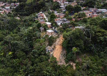 Fala Manaus Estamos a mercê do medo, desabafam moradores da comunidade Coliseu
