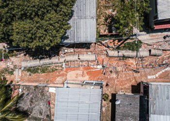 Fala Manaus obra inacabada gera desespero nos moradores do Parque Mauá