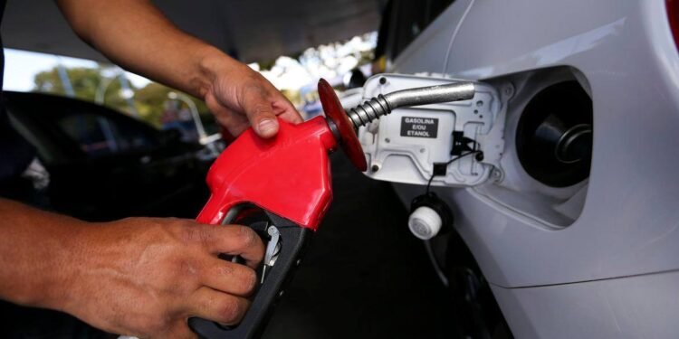 Valor cobrado no litro da gasolina em Manau