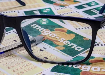 Veja os números sorteados: 05 – 06 – 17 – 37 – 43 – 54 (Foto: Rafa Neddermeyer/Agência Brasil)