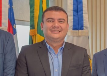MP recomenda que prefeito de Novo Airão pare de se autopromover nas redes da prefeitura