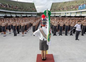 Um sonho ver meu filho recebendo a boina, diz mãe de aluno do CMPM