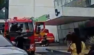 Vídeo princípio de incêndio no Edifício Soberane assusta funcionários em Manaus