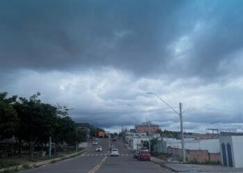 Domingo de Páscoa tem alerta de chuva forte em Manaus, informa Defesa Civil