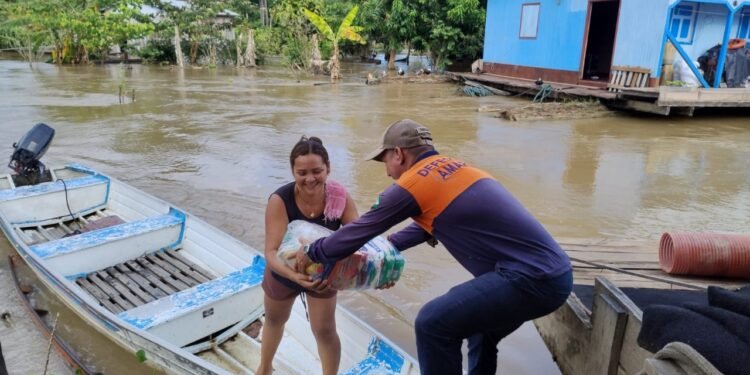 Municípios do rio Madeira recebem ajuda humanitária antecipada por causa da cheia - (Foto: Divulgação/Secom)