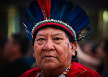 Momento histórico: Yanomamis defendem mestrado com presença de Davi Kopenawa em Manaus