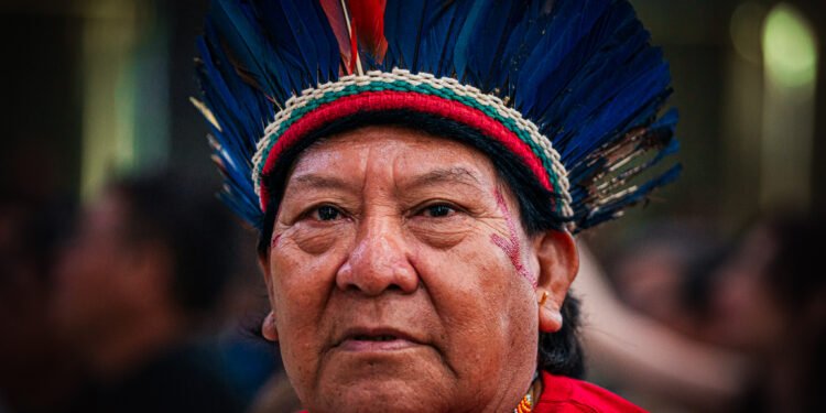 Momento histórico: Yanomamis defendem mestrado com presença de Davi Kopenawa em Manaus