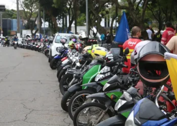 Três em cada 10 entregadores de comida enfrentam insegurança alimentar