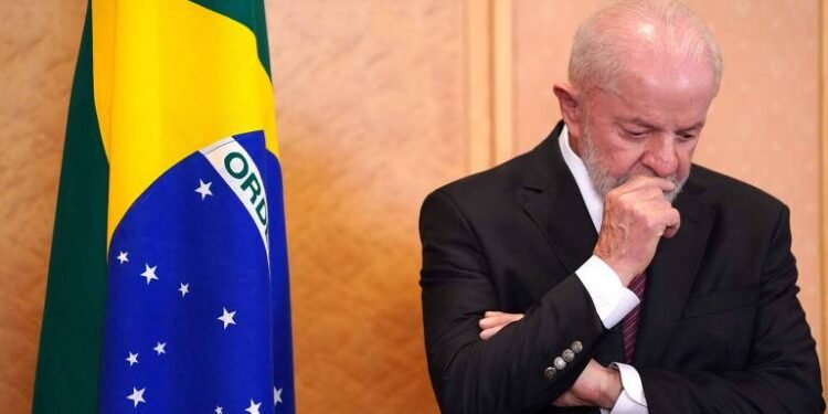 Presidente Lula ao lado da bandeira do Brasil (Foto: Divulgação/PR)
