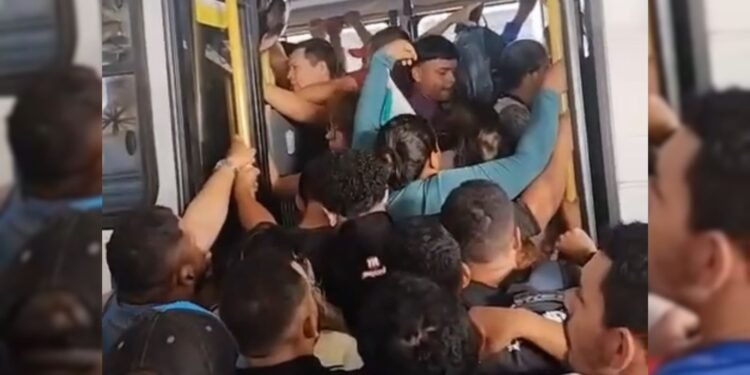 ônibus lotado