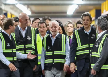 Brasil tem reservas para enfrentar decisões de Trump, diz Lula