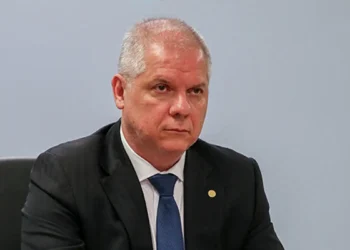 Lula determina demissão do presidente do INSS