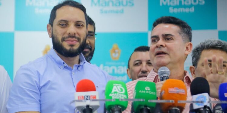 Em posse de novo secretário da Educação, prefeito de Manaus adia anúncio sobre abono do Fundeb