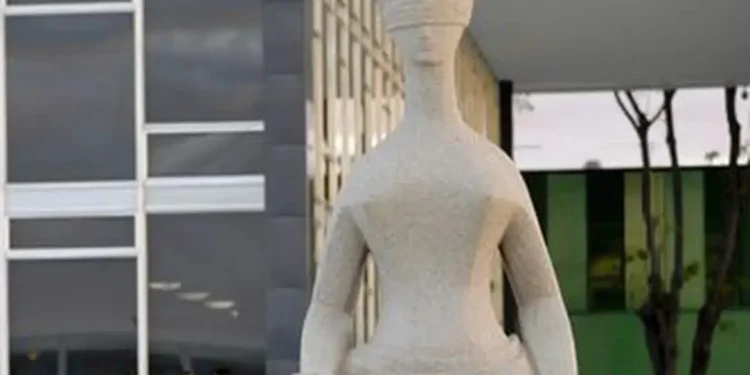 Entidades repudiam publicação de vídeo da intimação de Bolsonaro