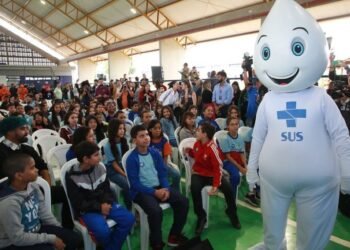 vacina-escolas-brasil