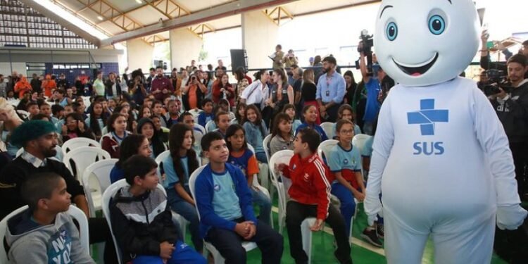 vacina-escolas-brasil