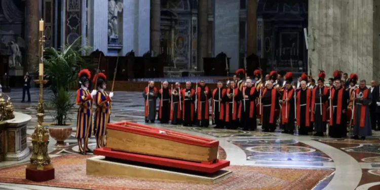 veloria-papa-francisco