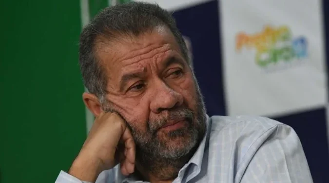 Lupi pede demissão do governo após escândalo no INSS