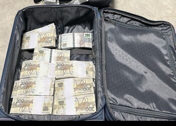PF prende três empresários vindos de Manaus com mais de R$ 1,2 milhão em dinheiro no Aeroporto de Brasília