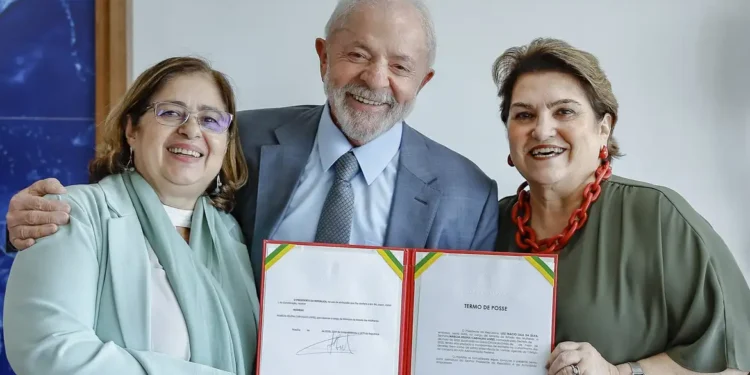 Lula empossa Márcia Lopes no Ministério das Mulheres