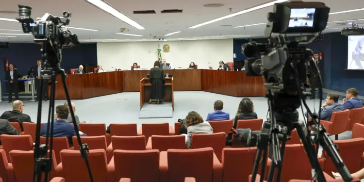 STF forma maioria para tornar réus mais sete por atos de 8 de janeiro