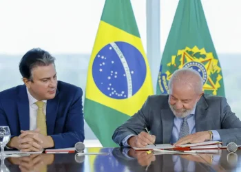 MEC proíbe cursos a distância de medicina, direito e odontologia