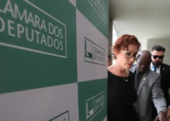 Carla Zambelli - condenada