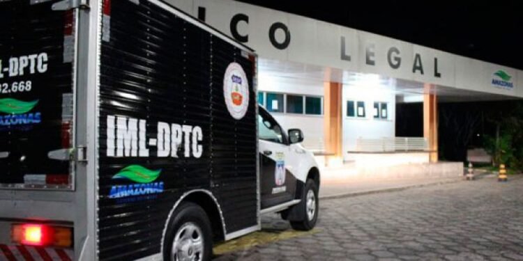 Corpo de jovem é encontrado em área de mata na zona Norte de Manaus