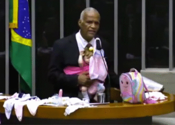 Deputado Isidório - Bebê Reborn