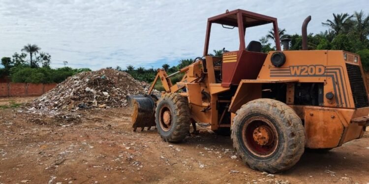 Homem é autuado por descarte irregular de resíduos em Iranduba