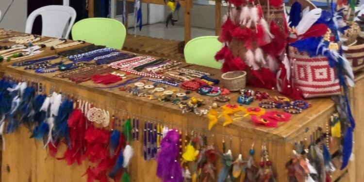 Artesanato indígena: Feira do Empreendedor celebra Dia das Mães no São José Operário
