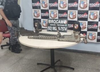 Homem é preso com dois armamentos de guerra