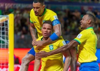 Brasil goleia Omã pela fase de grupos do Mundial de Beach Soccer – Foto: Marlon Panagary / CBF