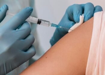 No Amazonas a batalha contra o HPV começa nas escolas