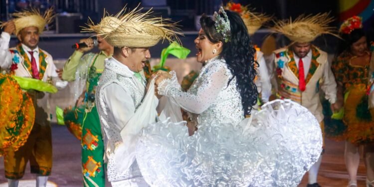 Quadrilhas juninas o resgaste da juventude por meio da arte e da tradição