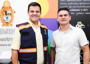 Vice-prefeito Renato Júnior e prefeito David Almeida (Foto: Antonio Pereira/Semcom)