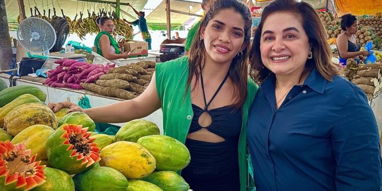 Pré-candidata ao governo, Maria do Carmo começa visita a comunidades na feira do Produtor