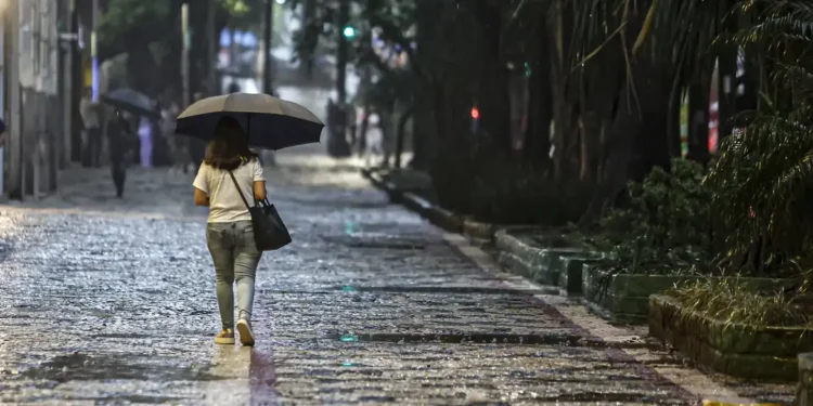 Dias das mães pode ser chuvoso em maior parte do país, prevê Inmet
