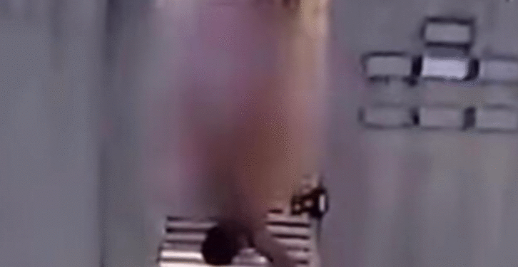 homem-nu-invade-casa-ex