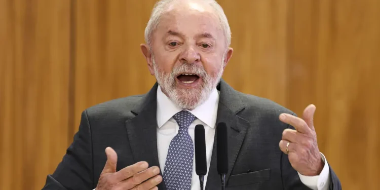 Com crise de labirintite, Lula faz exames em hospital em Brasília