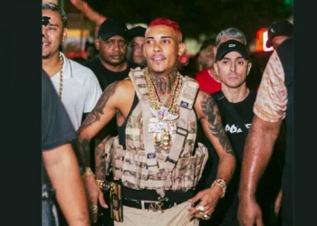 policia_prende_cantor_mc_poze_do_rodo