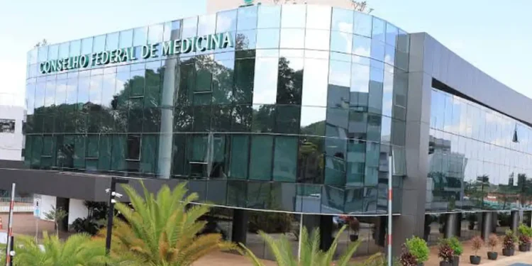 Adolescentes a partir dos 14 anos podem fazer cirurgia bariátrica