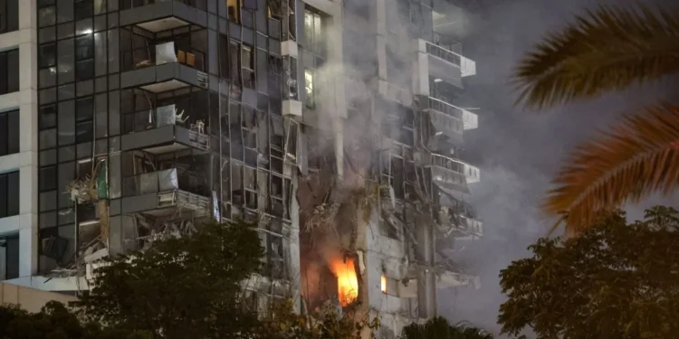 Gestores brasileiros retidos em Israel conseguem chegar à Jordânia 