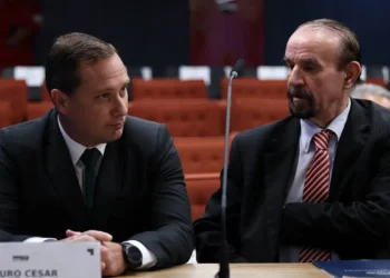 Cid confirma que Bolsonaro presenciou apresentação de minuta do 8 de janeiro