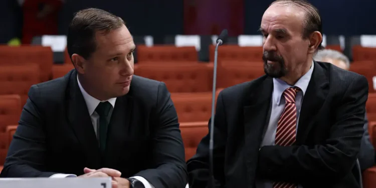 Cid confirma que Bolsonaro presenciou apresentação de minuta do 8 de janeiro