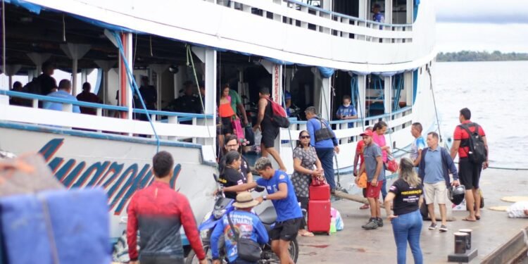 Apenas embarcações com autorização da Marinha poderão operar na rota Manaus–Parintins durante o Festival - (Foto: Raquel Oliveira/Arsepam)