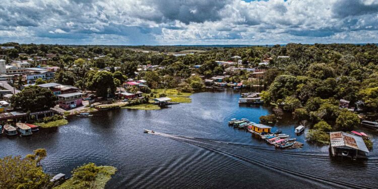 Cheia no bairro do Puraquequara, zona Leste - Foto: (João Dejacy/Rios de Notícias)