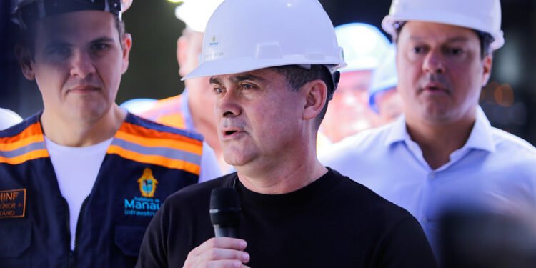 Prefeito diz que rompeu convênio com Governo do Estado e vai devolver R$ 30 milhões em repasses do viaduto Rei Pelé