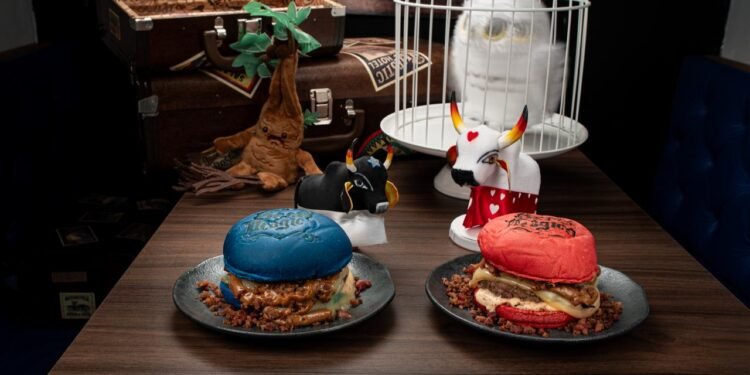 Hambúrgueres 'Até o Tucupi de Amor' e 'Perreché Arretado' são tendência em Manaus