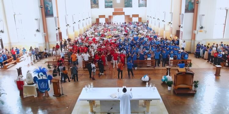 Missa de ação de graças pelo Festival de Parintins (Foto: Reprodução/Facebook - Catedral de Parintins)